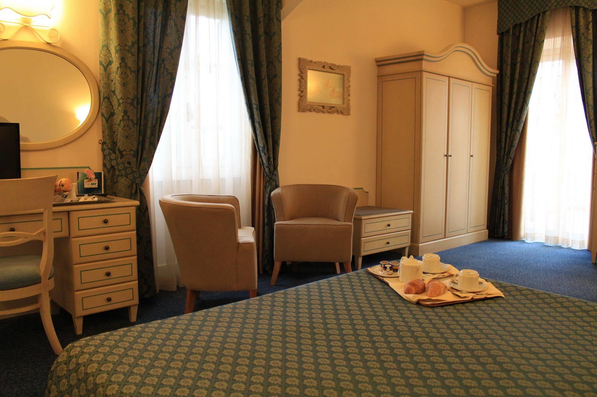 Hotel Goya Форте-деи-Марми Экстерьер фото